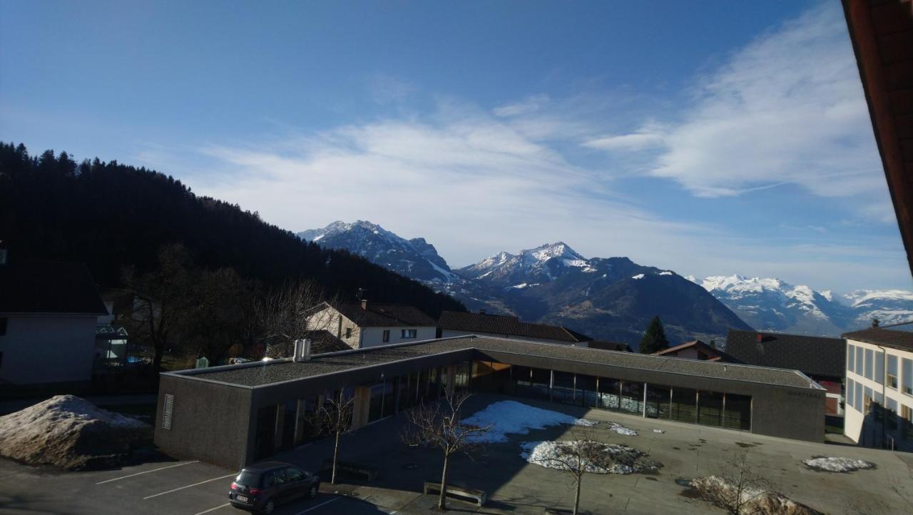 Gasthaus Krone Ubersaxen ภายนอก รูปภาพ