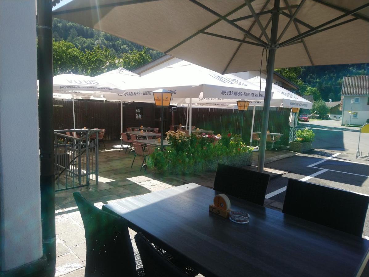 Gasthaus Krone Ubersaxen ภายนอก รูปภาพ