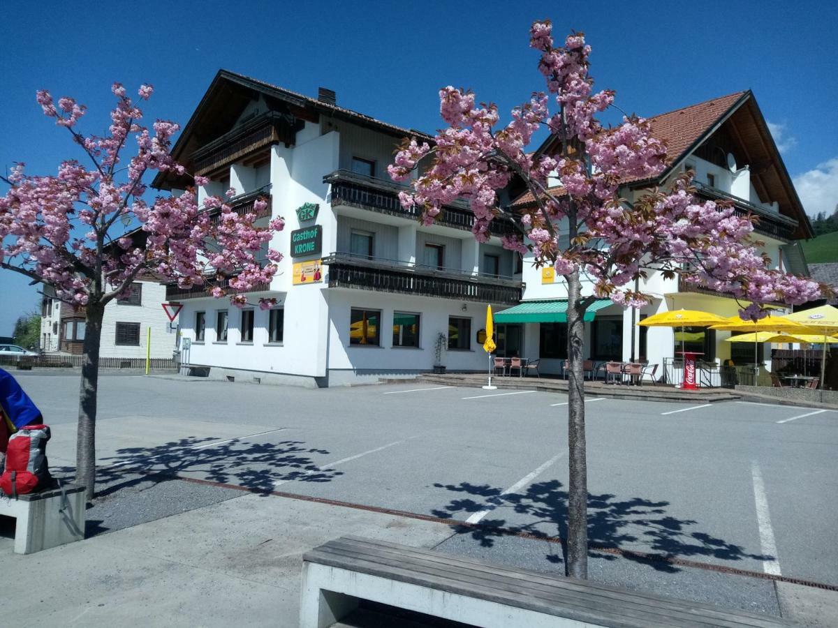 Gasthaus Krone Ubersaxen ภายนอก รูปภาพ